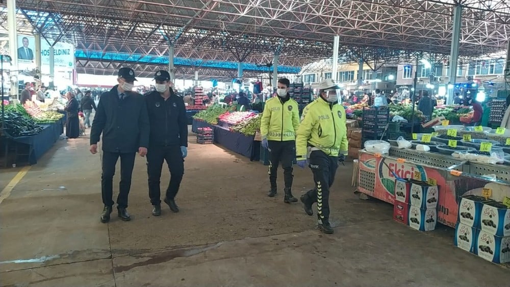 Hendek’te pazar denetimleri sürüyor 