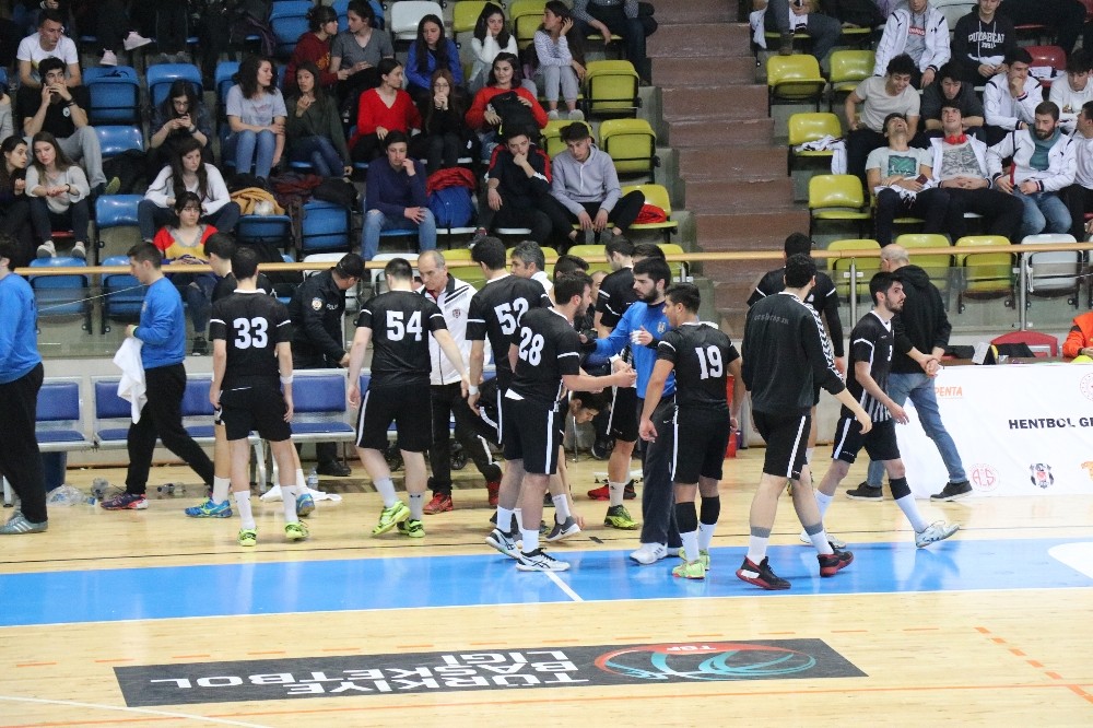 Hentbolda, Gençler Türkiye Şampiyonu Beşiktaş oldu 