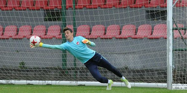 Henüz 18 yaşında! Dünya devi peşinde