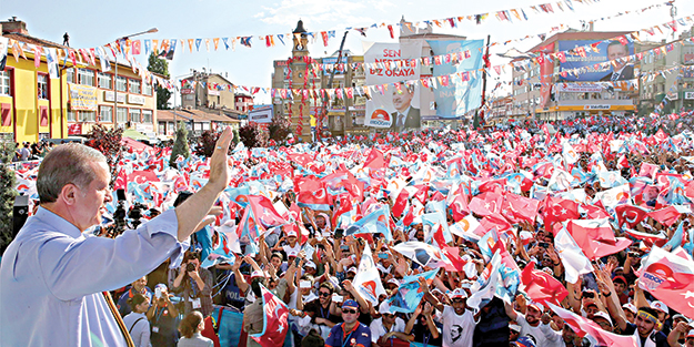 Hep aynı oyun hep aynı tezgah