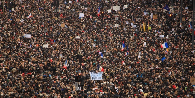 Hepimiz Charlie’yiz diyen, ahmaklara kapak!