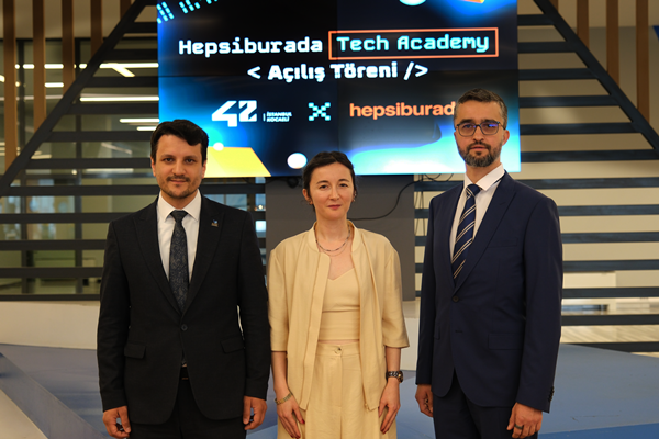Hepsiburada ve 42 Türkiye İş Birliğiyle Geleceğin Teknoloji Liderleri Yetişiyor