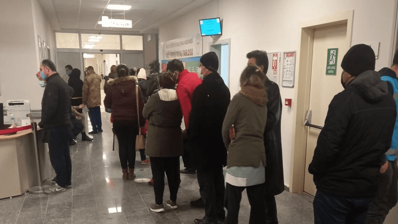 Hepsinde aynı şikayet var! Binlerce kişi hastaneye koştu