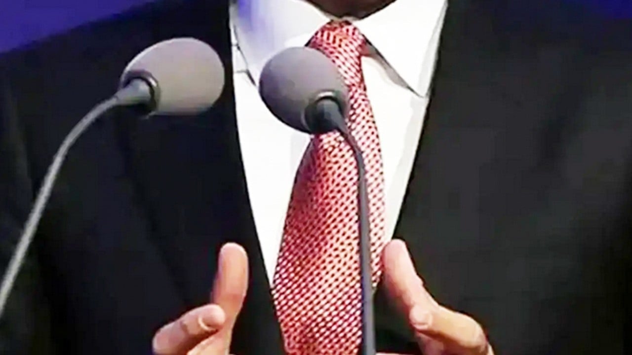 Her 30 dakikada bir yudum su ile ses tellerinizi koruyun!