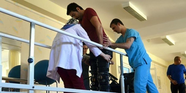 'Her an kaybedebiliriz' denilen hasta şimdi yürüyor!