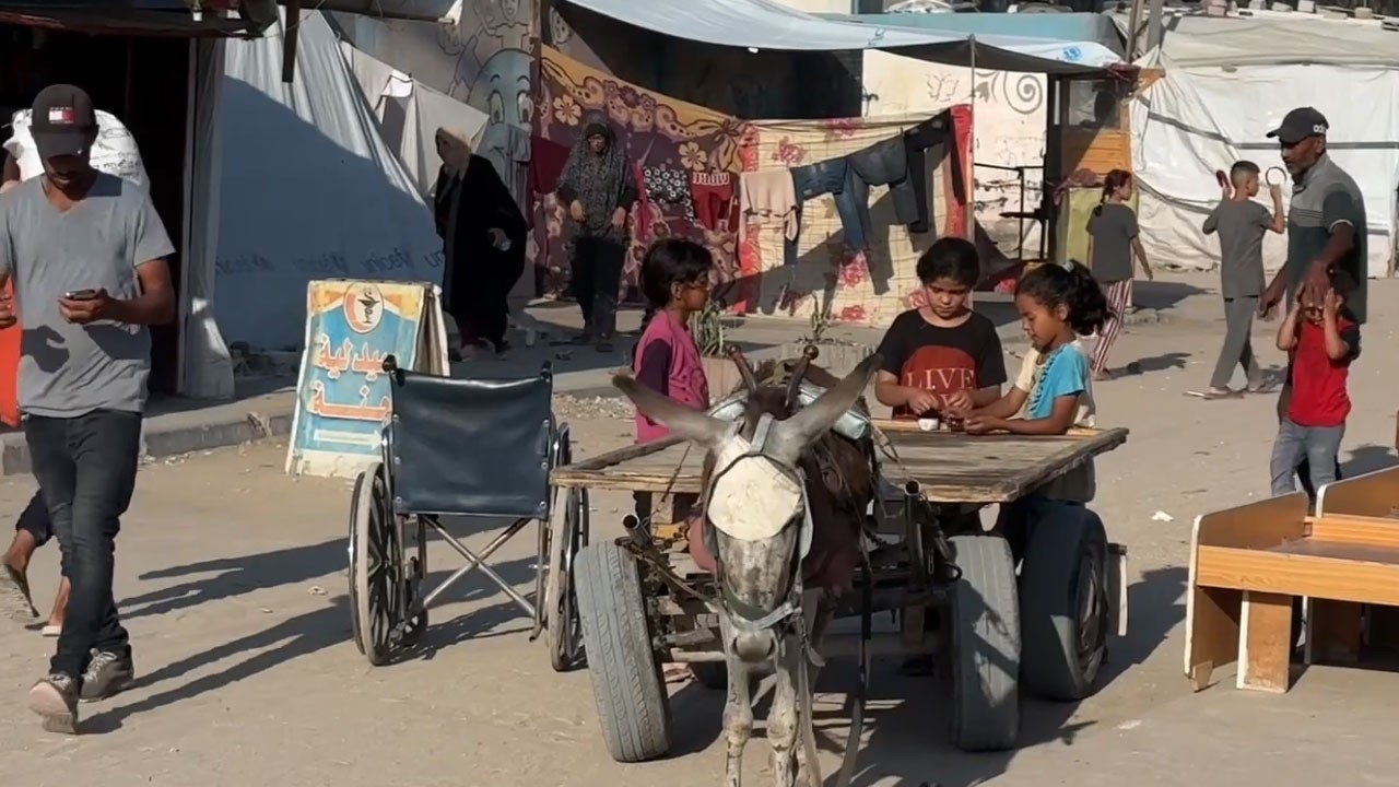 Her bir hikaye ayrı bir ders! Bombardıman altındaki Gazze’de çocuk olmak