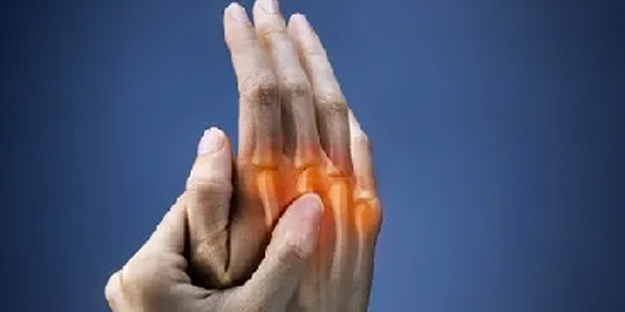 Her bir kemiği çeliğe dönüştürecek formül! Romatolog önerdi: Kemik erimesini bitiriyor! Duyan hemen almaya başladı