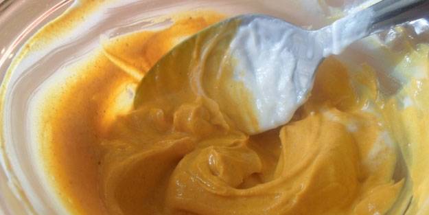 Her gece zerdeçallı yoğurt yerseniz...