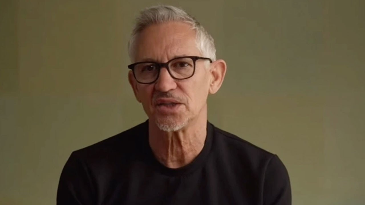 "Her gün ağlıyorum" demek suç oldu! İsrail yalaması İngilizler yine şaşırtmadı