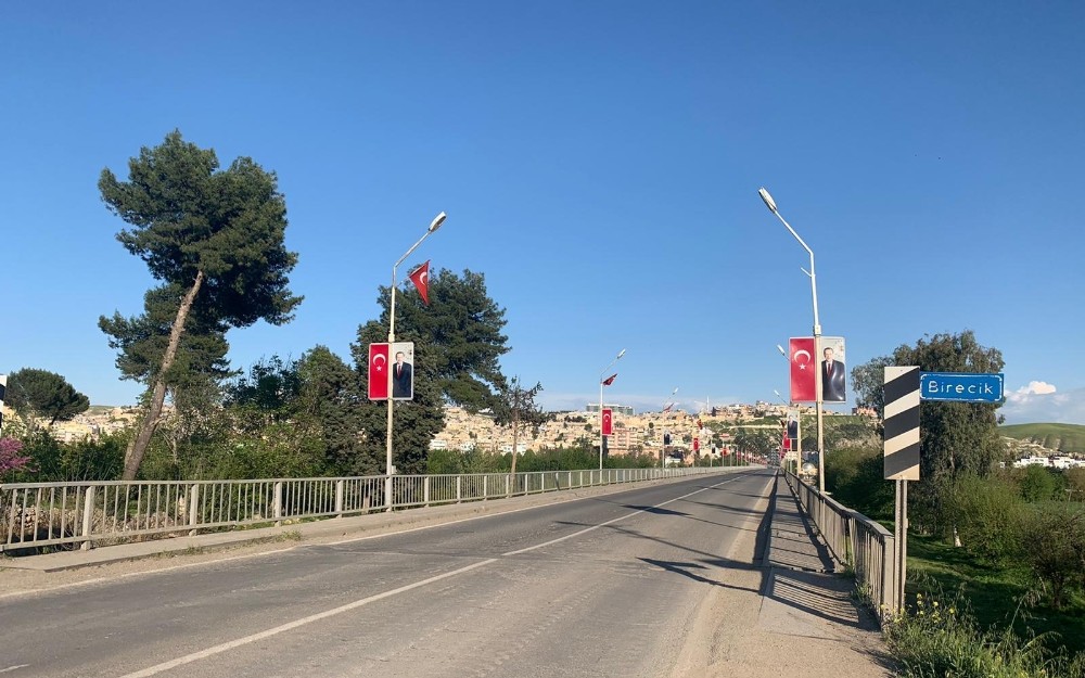 Her gün binlerce aracın geçtiği köprü sessizliğe büründü 
