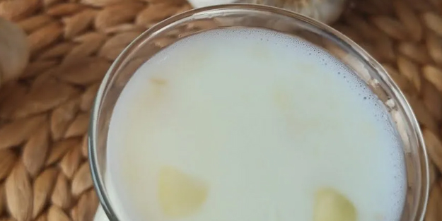 Her gün bir bardak sütün içine 1 diş ekleyin, O derde elvada diyin, sorunlar rahat geçti! Bakın yöntemleri nasıl?