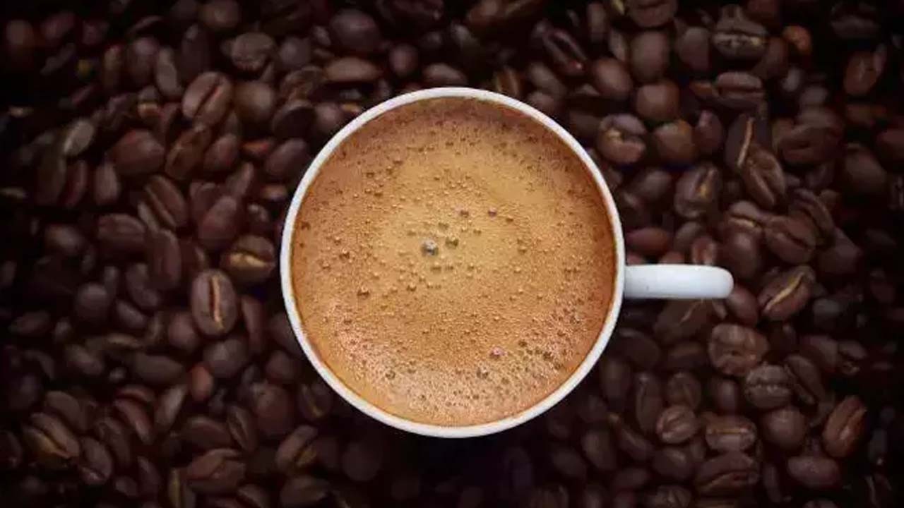 Her gün içiyorsanız dikkat! Enerji veriyor ama masum değil! Bakın neler oluyor