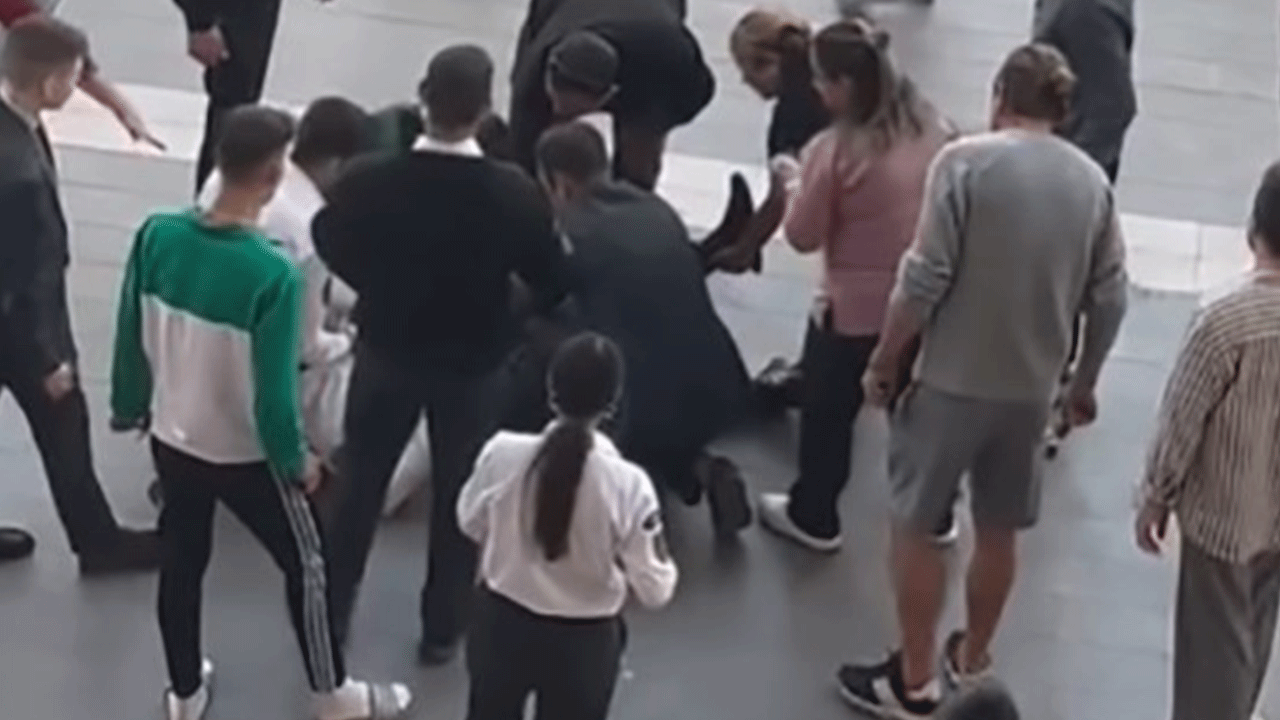 Her gün yeni şiddet haberi... 15 yaşındaki gençler bekçi bıçakladı!