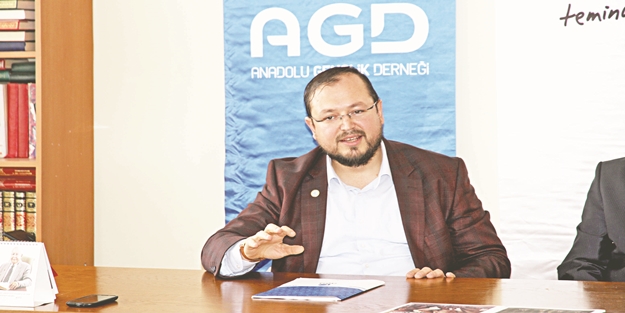 Her konuda Efendimizin emanetine sarılmalıyız