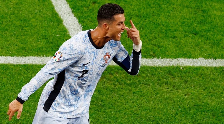  Her şey bir anda oldu! Ronaldo'ya taraftar şoku!