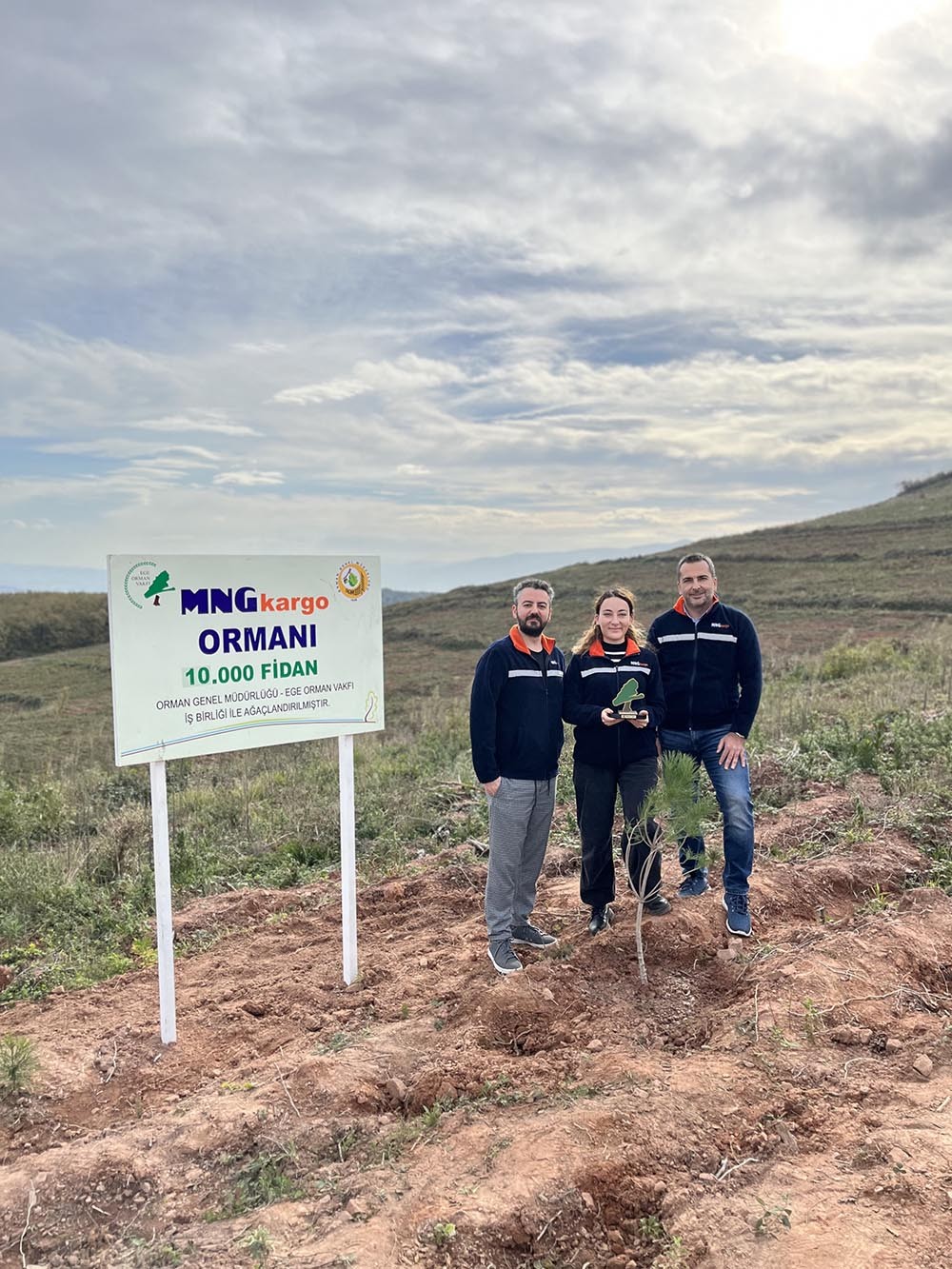 Her şey daha yeşil bir dünya için! 10 bin fidanı toprakla buluşturdu!