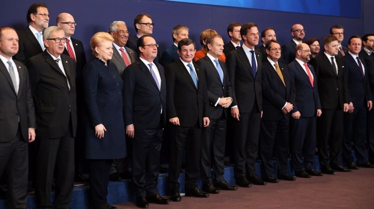Her şeyi o lider bozuyor! Resmen taş koydu