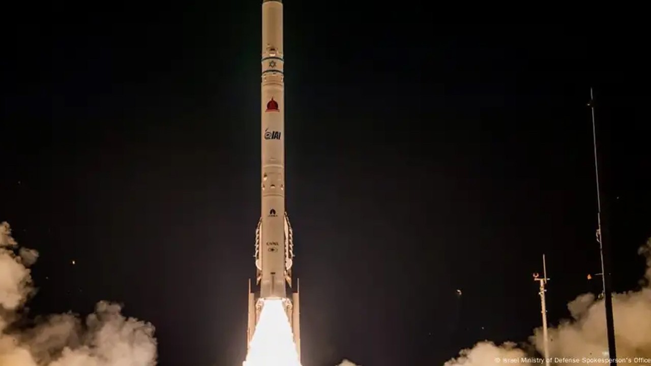 Her yerde izliyoruz mesajı veren İsrail'in keşif uydusu Ofek 19: Önemi nedir?