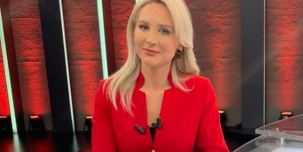 Her yere bu mesajı gönderiyor... Hiç tanımadığı kişi ünlü spikere kâbusu yaşatıyor!