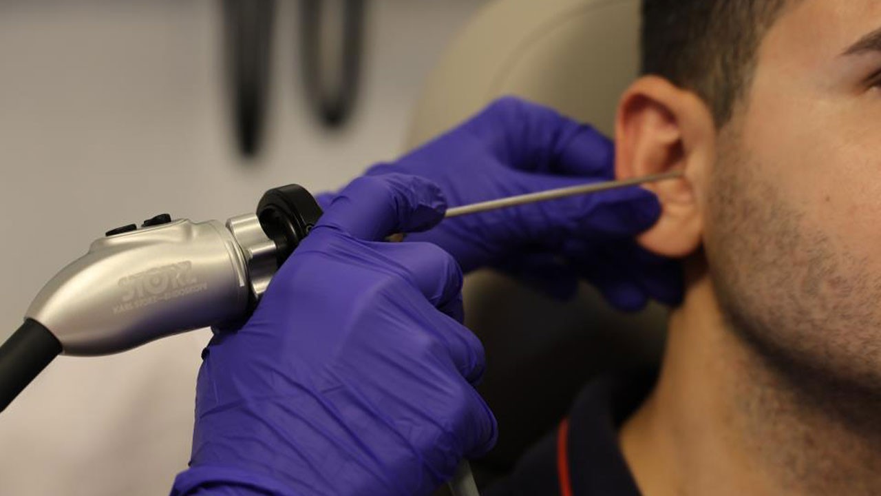 Her yıl milyonları etkiliyor! Bu hastalık ihmal edilirse işitme kaybına sebep oluyor