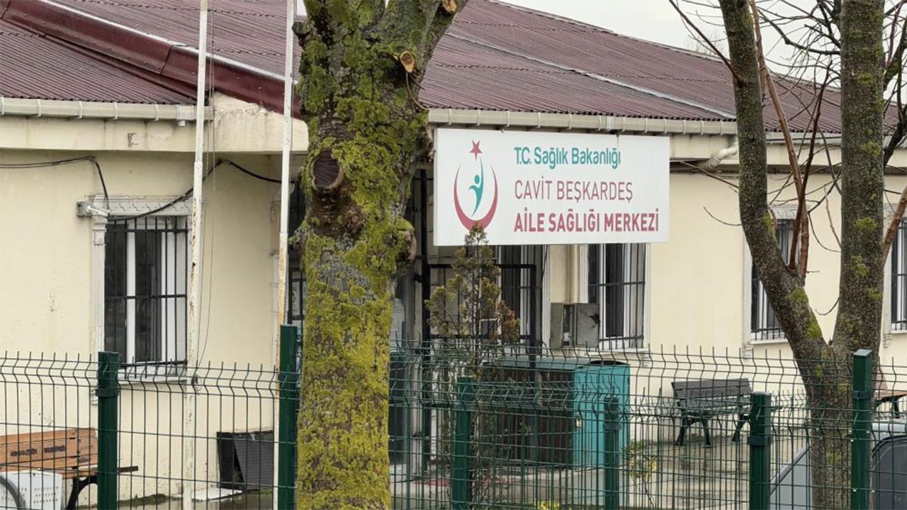 Herkes birbirini dinliyor herkes birbirini gözlüyor