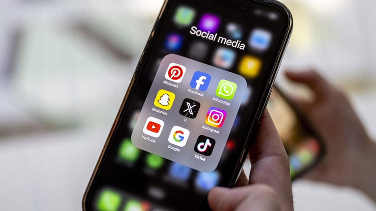 Herkes bu gelişmeyi merak ediyor! Bakan Göktaş sosyal medya düzenlemesi için tarih verdi