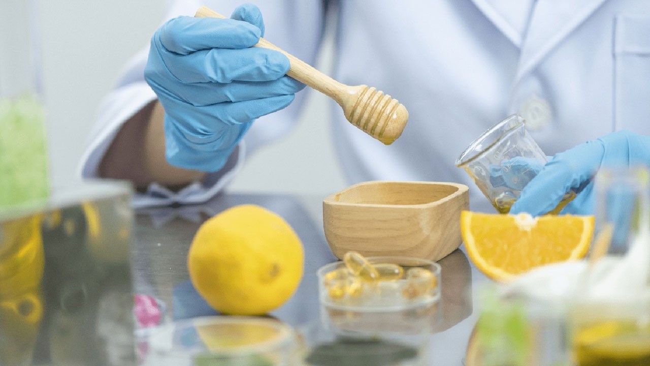 Herkes bu olayı konuşuyor! O ülkede laboratuvar üretimi et ve süt satışa sunulacak