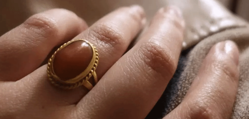 Herkes bu yüzüğün peşinde! Tüm şehir seferber oldu