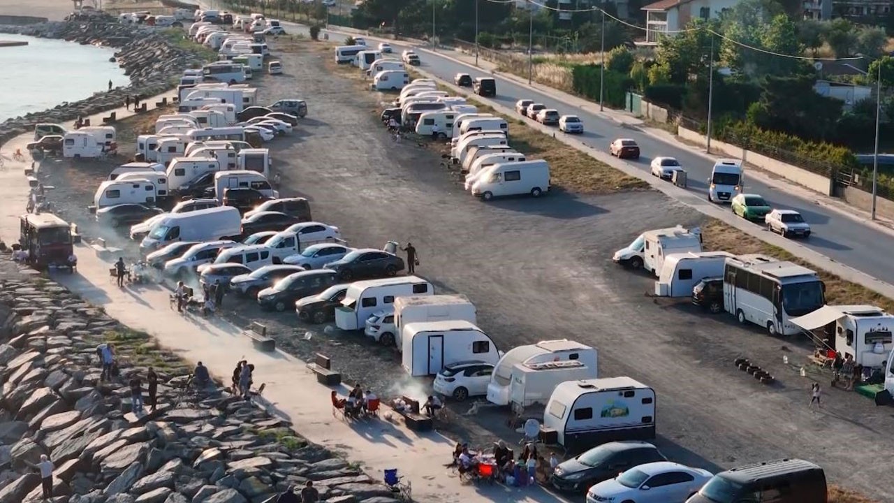 Herkes isyan ediyor! Beylikdüzü sahilinde karavan krizi