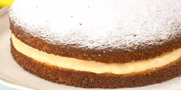 Herkes bu tarifi konuşuyor: Pastaneleri kıskandıracak Alman pastası tarifi mest etti! Son yılların favorisi oldu