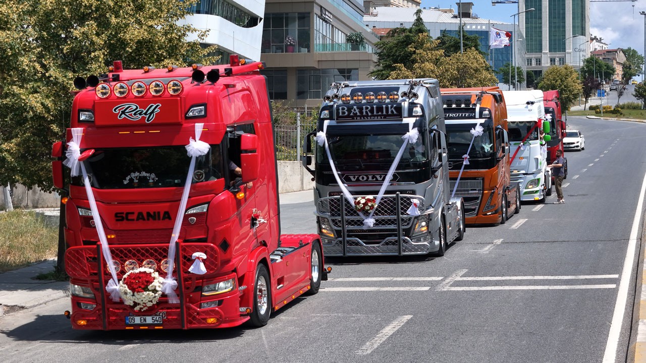 Herkes şaşırıp kaldı! Daha önce böyle düğün konvoyu gördünüz mü?