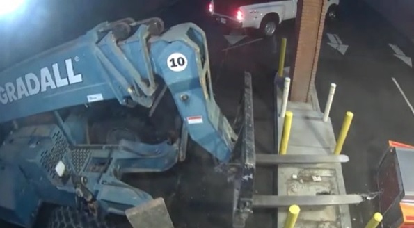 Herkes şaşkın! ATM'yi böyle çaldılar