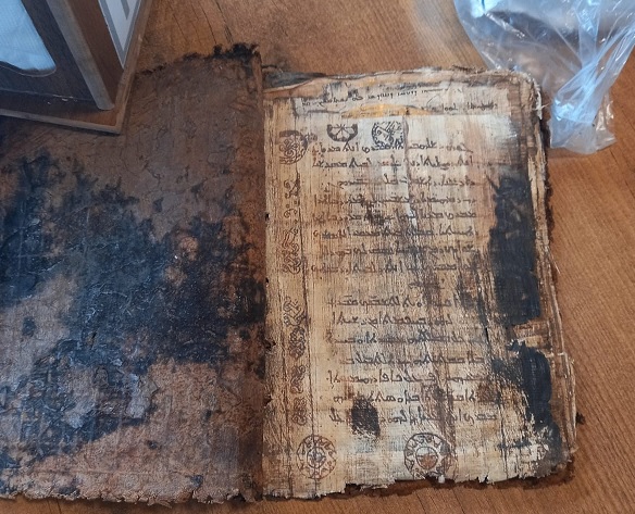 Herkes şaşkın Bursa'da ele geçirildi! Ceylan derisine yazılmış tam 2 bin yıllık