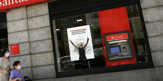 Herkes şaştı kaldı! Müşterilerine yanlışlıkla 130 milyon sterlin dağıttı!