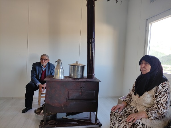 Herkes sıcaktan kavrulurken bu köy donuyor!