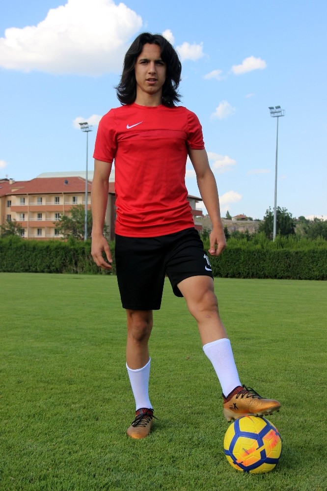 Herkes tatilde, Emre Demir Erciyes’te krosta 