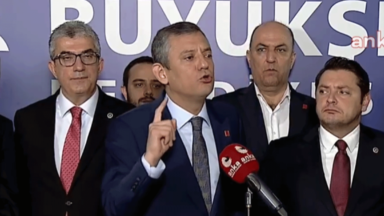 Herkesi fonladığınız gazeteciler mi gibi sanıyorsun? Özgür özel medyaya tehditler yağdırdı