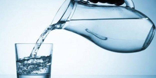 Herkesi ilgilendiriyor! Günde bu oranda su içmezseniz...