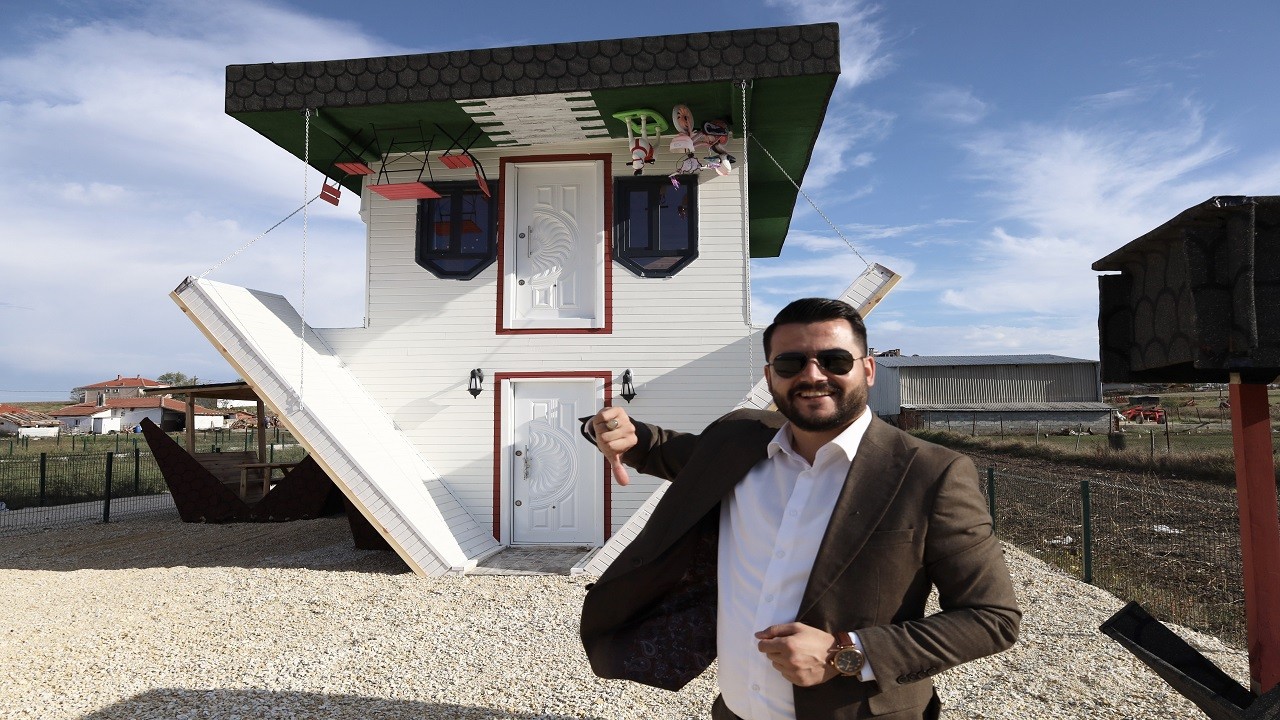 Herkesi şaşırtan o ev: Dışı ters, içi düz