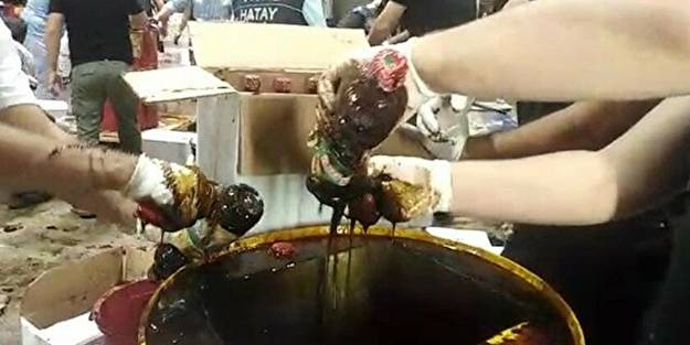 Herkesin sofrasında var! Şişelerin içinden öyle bir şey çıktı ki... Ekip şok oldu