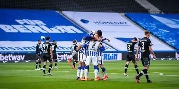 Hertha Berlin Freiburg engelini geçti