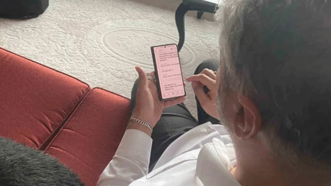 Hesabına bakınca şaşkına döndü: 426 bin liralık gizemli para!