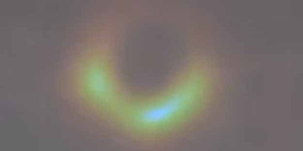 Heyecanla bekleniyordu! İşte kara deliğin fotoğrafı