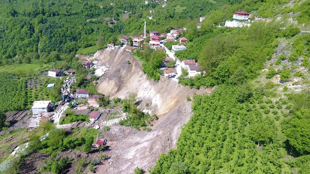 Heyelan mağdurlarına yeni ev müjdesi 