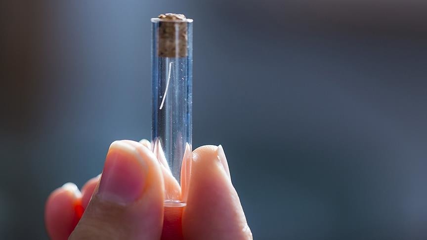 Heykeltraş saç teline besmele yazdı