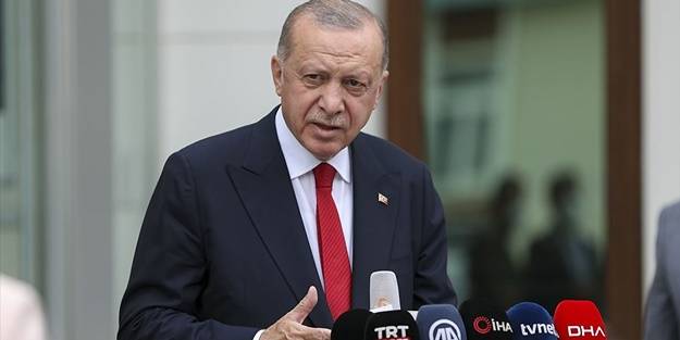 'Hiç kimsenin Erdoğan'ı sırtından hançerlemeye hakkı yok!'