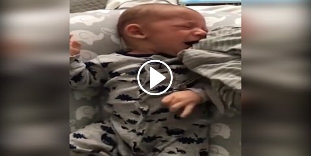 Hıçkırarak ağlayan bebeği susturan yöntem