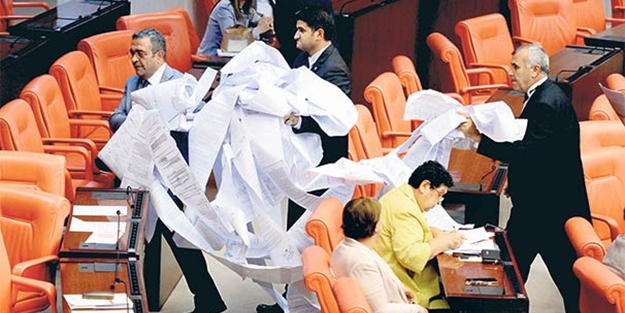 CHP'ye müthiş eylem teklifi: Eğer amuda kalkarsanız...