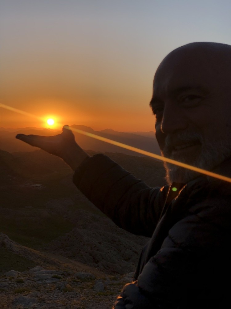 Hikmet Karaman’dan ’Nemrut’ pozu 