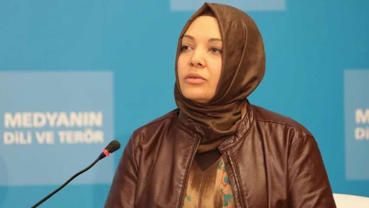 Hilal Kaplan, “Çamuru bile bizim üzerimize bulaşmaz” diyerek duyurdu! Bu, düpedüz iftira! Siz nasıl bir alçaksınız böyle